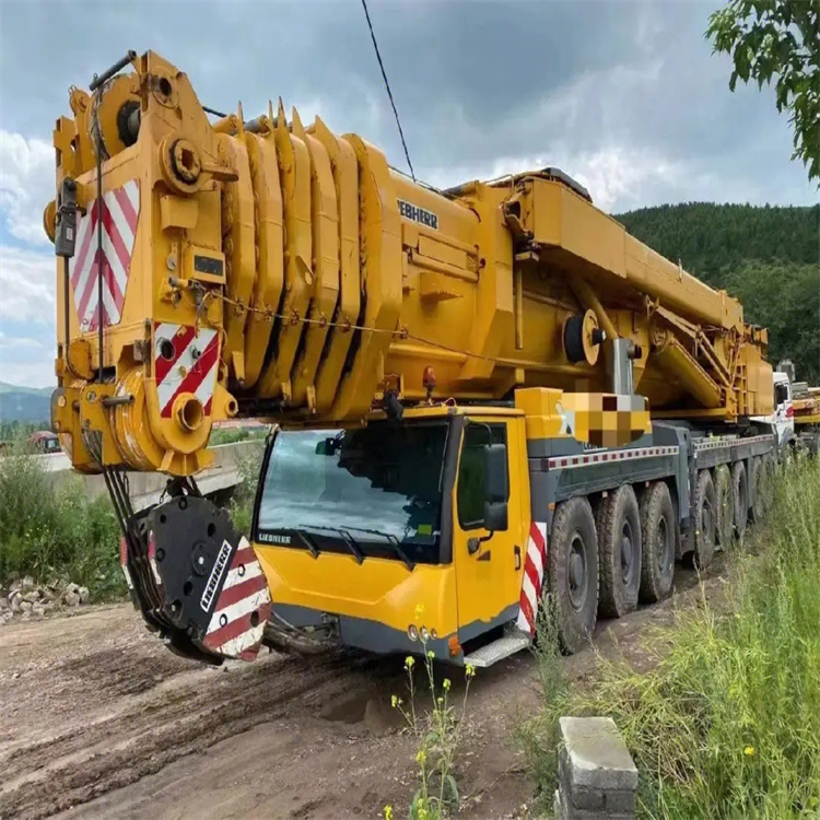 马尔康附近100吨吊车出租电话