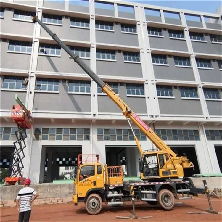 马尔康高楼层玻璃吊装