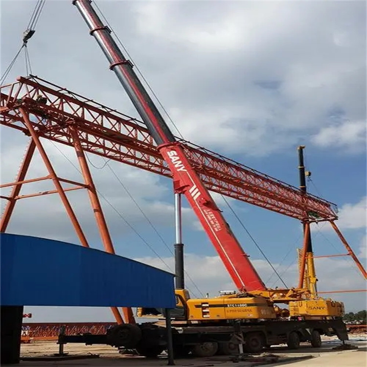 马尔康钢结构吊装